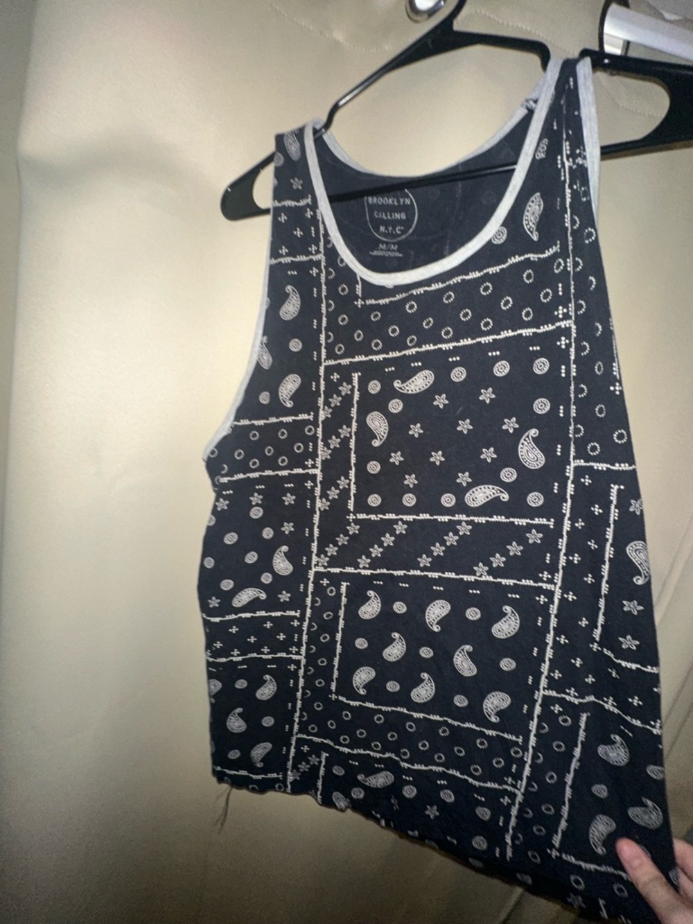 Brooklyn Calling Black white Bandana paisley Print Tank mens size medium